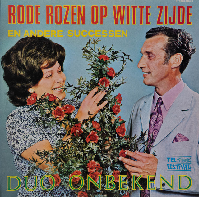 Duo Onbekend - Rode Rozen Op Witte Zijde