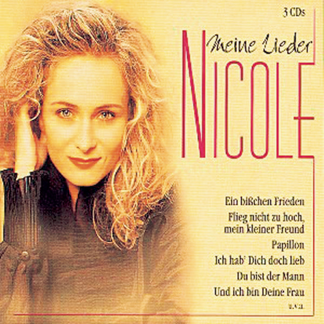 Nicole - Papillon